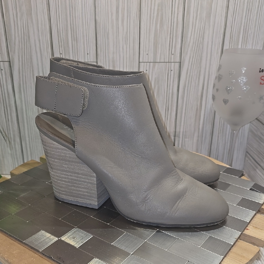 VINCE Gray Women's‎ Ankle Boots